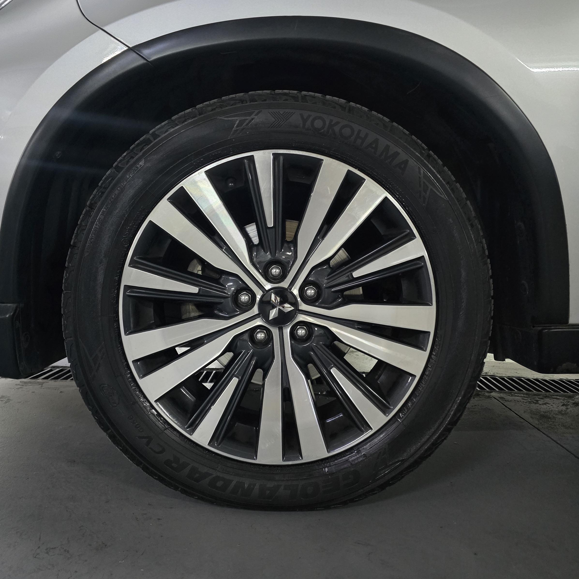 MITSUBISHI OUTLANDER 3.0 MIVEC V6 GASOLINA HPE-S AWD AUTOMÁTICO