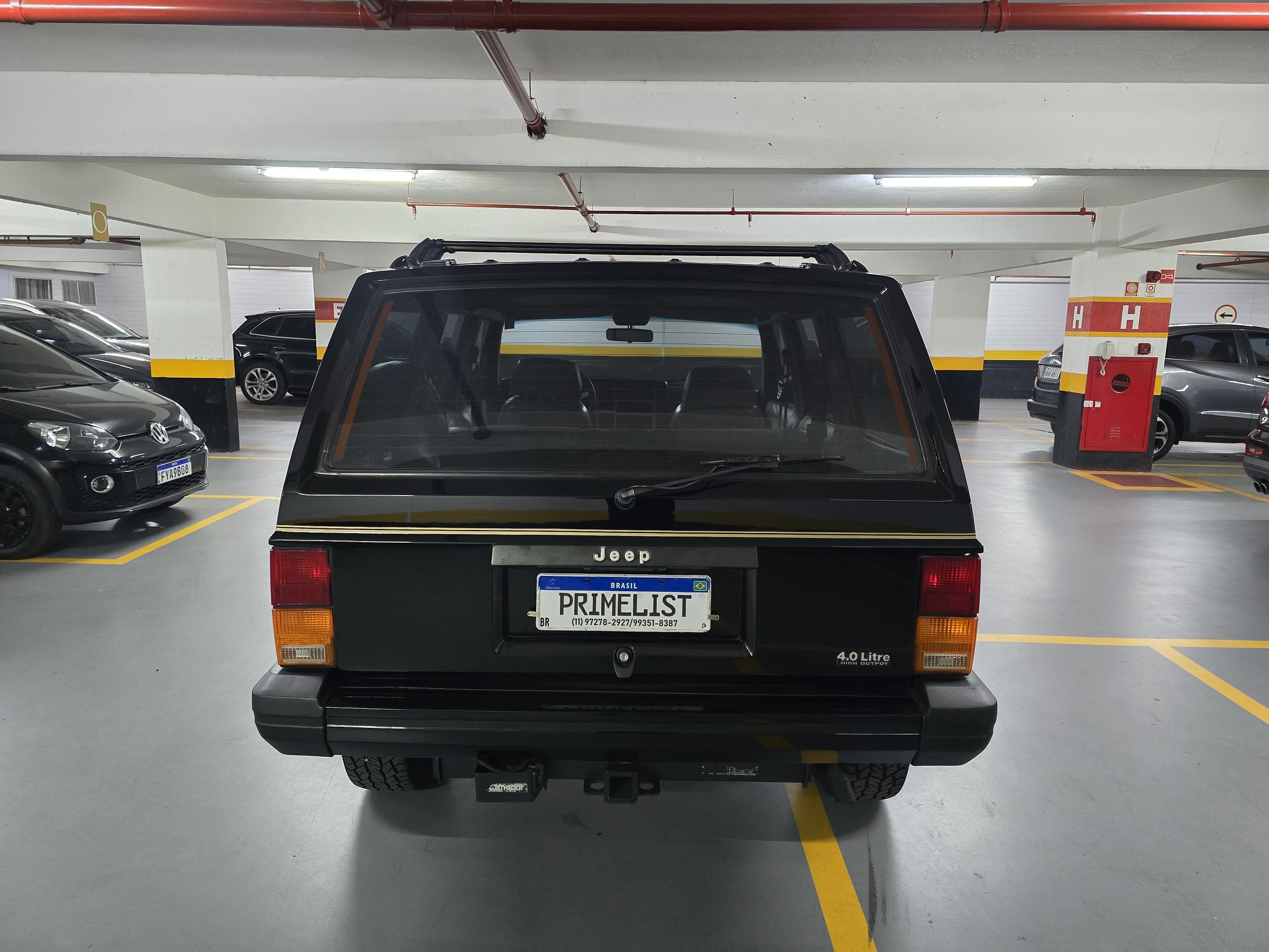 JEEP CHEROKEE 4.0 SPORT 4X4 6I 12V GASOLINA 4P AUTOMÁTICO