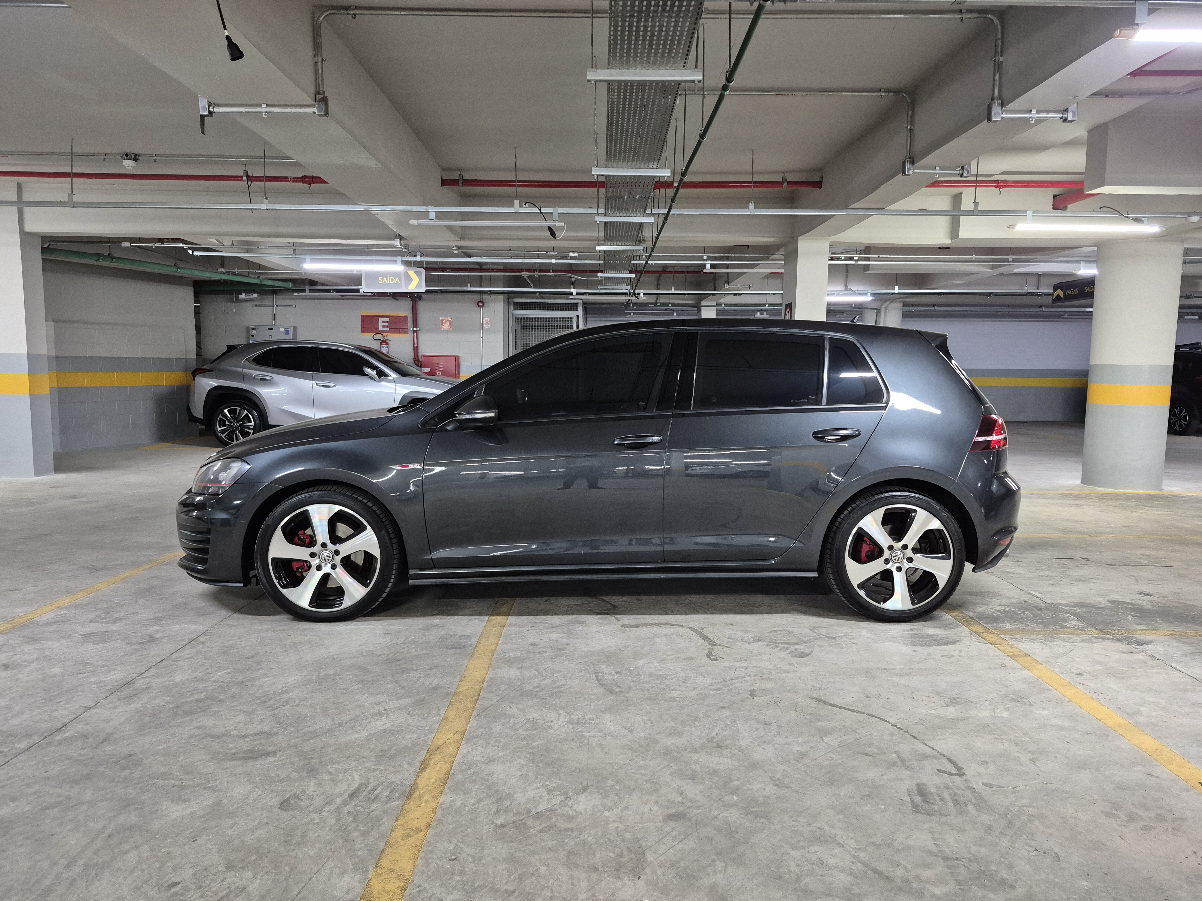 VOLKSWAGEN GOLF 2.0 TSI GTI 16V TURBO GASOLINA 4P AUTOMÁTICO