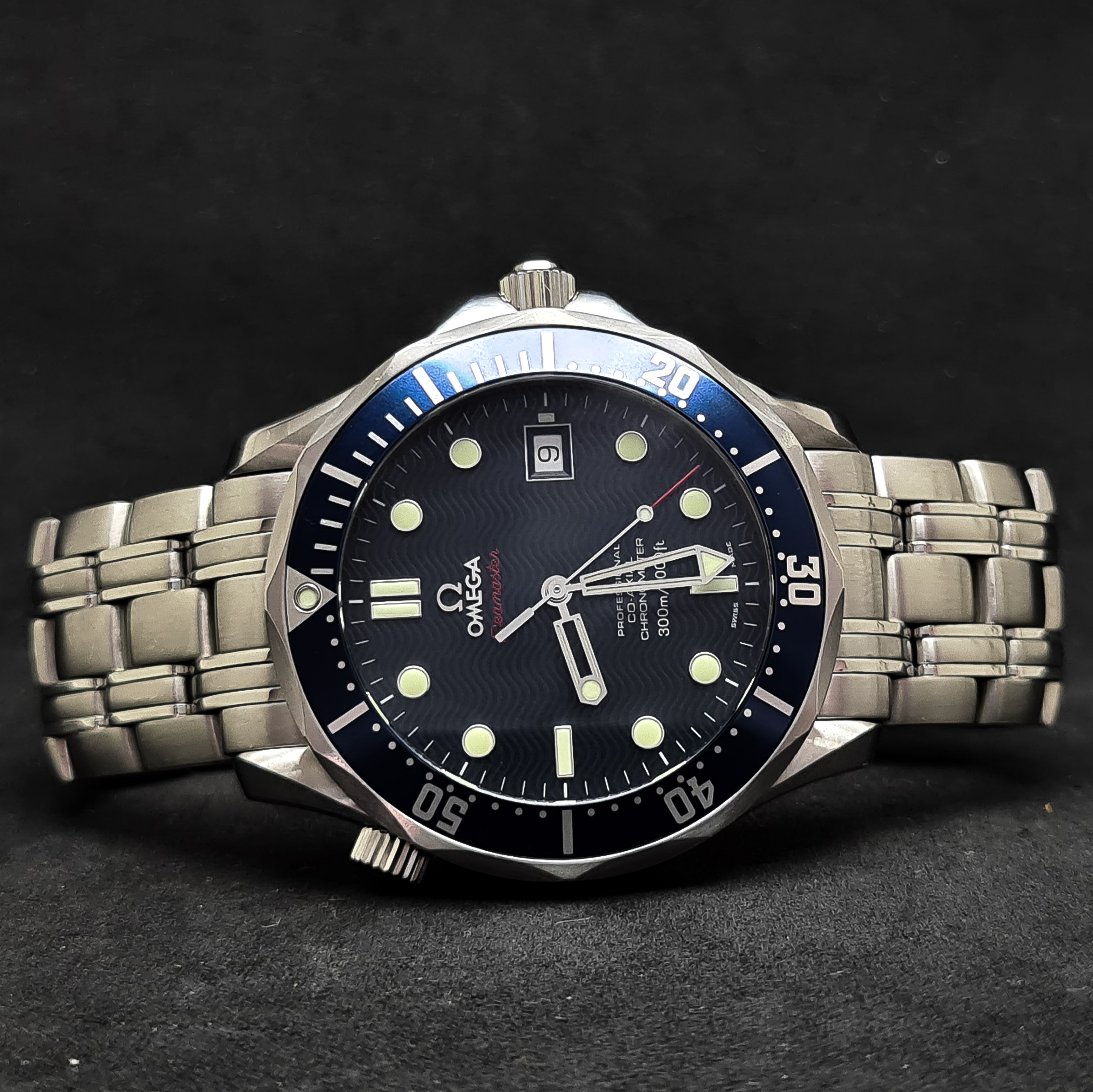 OMEGA SEAMASTER DIVER 300