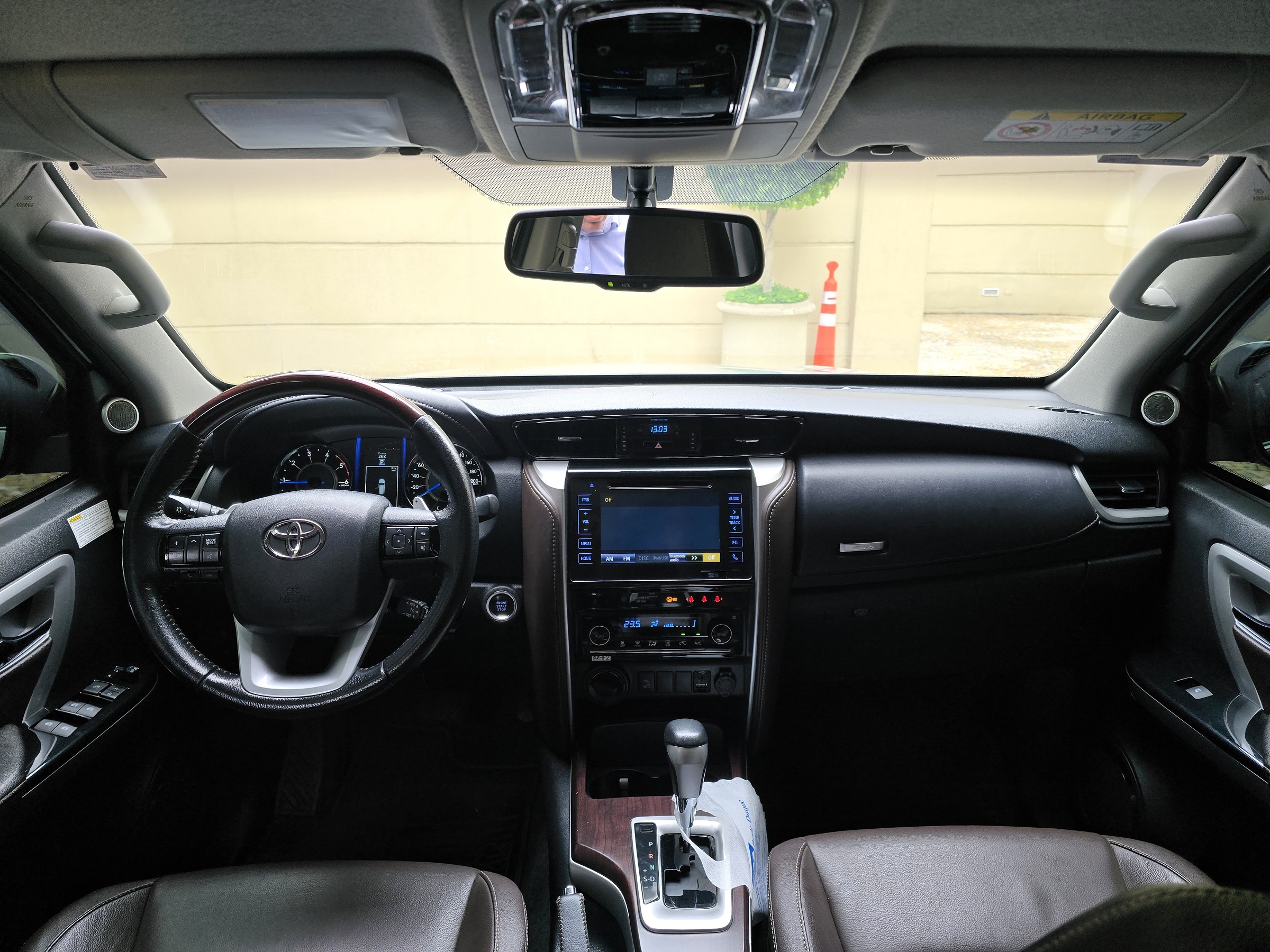 TOYOTA HILUX 2.8 SRX 4X4 7 LUGARES 16V TURBO INTERCOOLER DIESEL 4P AUTOMÁTICO