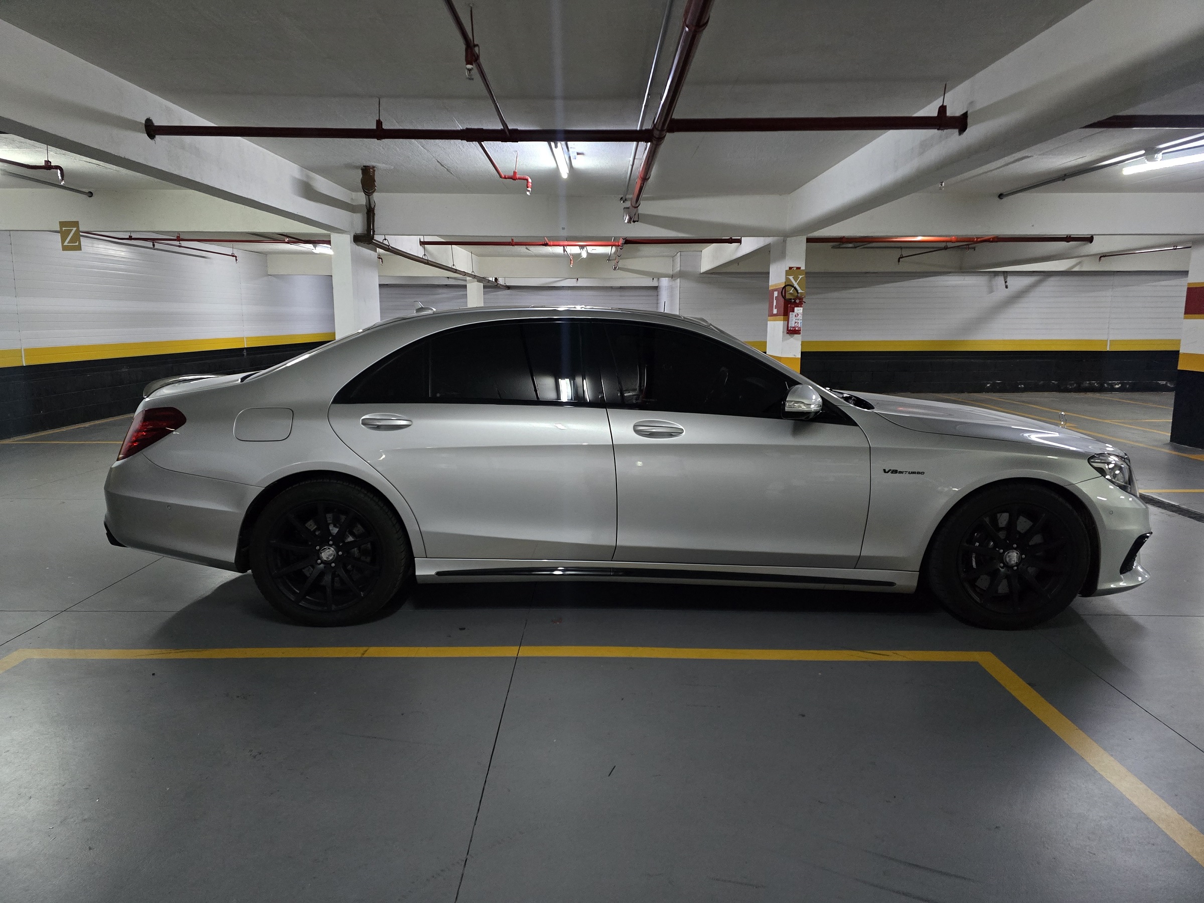 MERCEDES-BENZ S63 5.5 L V8 BI-TURBO GASOLINA 4P AUTOMÁTICO