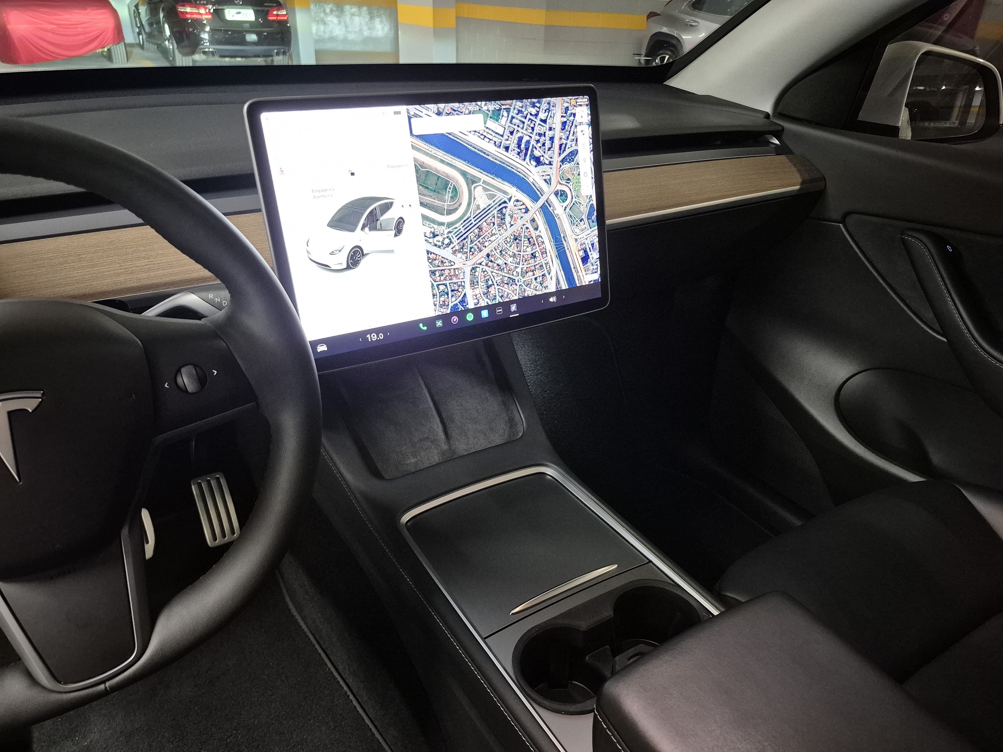 TESLA MODEL Y LONG RANGE PERFORMANCE AWD