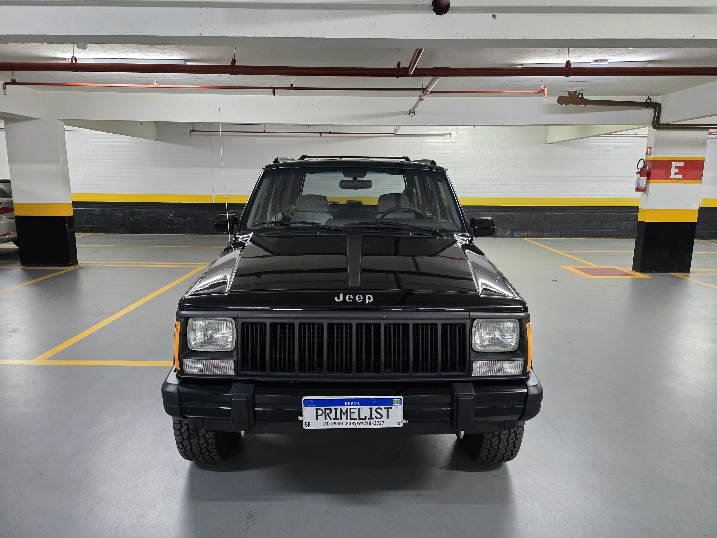 JEEP CHEROKEE 4.0 SPORT 4X4 6I 12V GASOLINA 4P AUTOMÁTICO