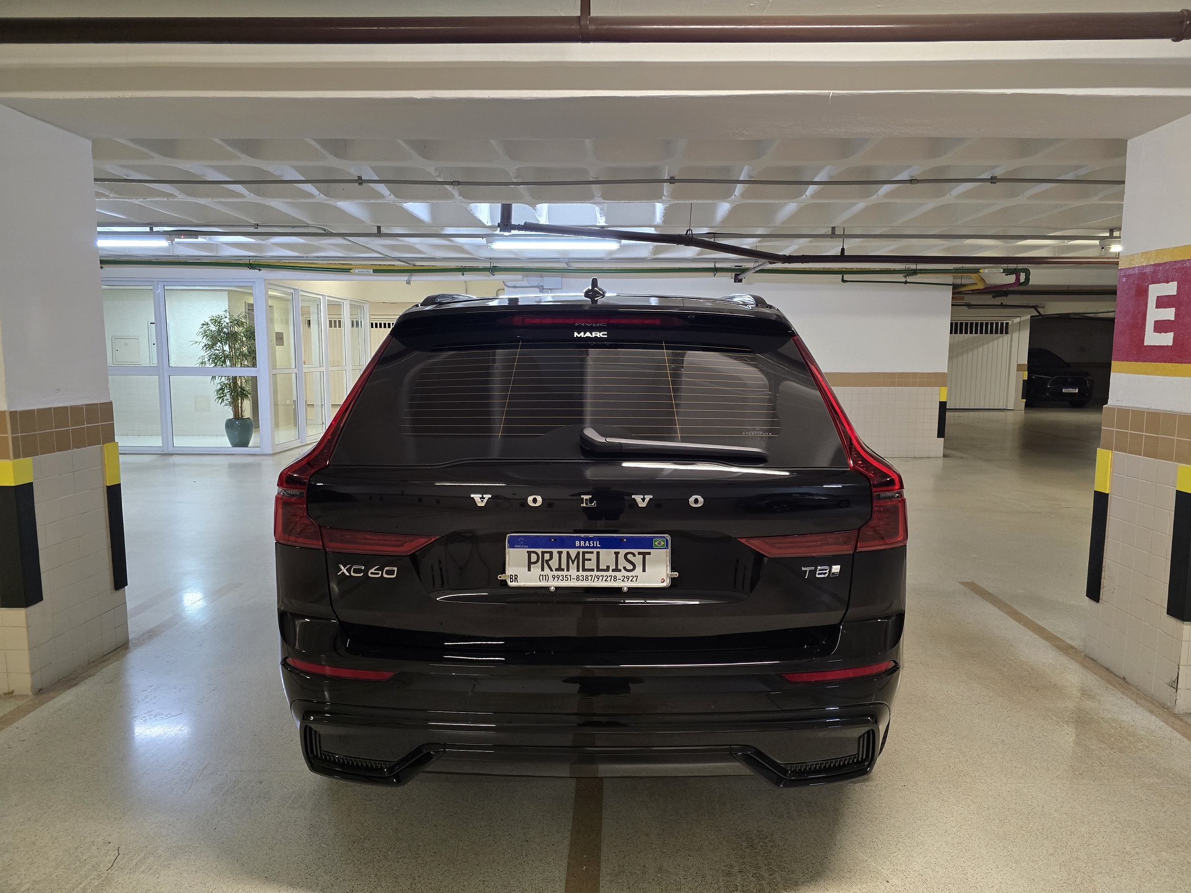 VOLVO XC60 2.0 T8 PHEV ULTRA DARK AWD GEARTRONIC