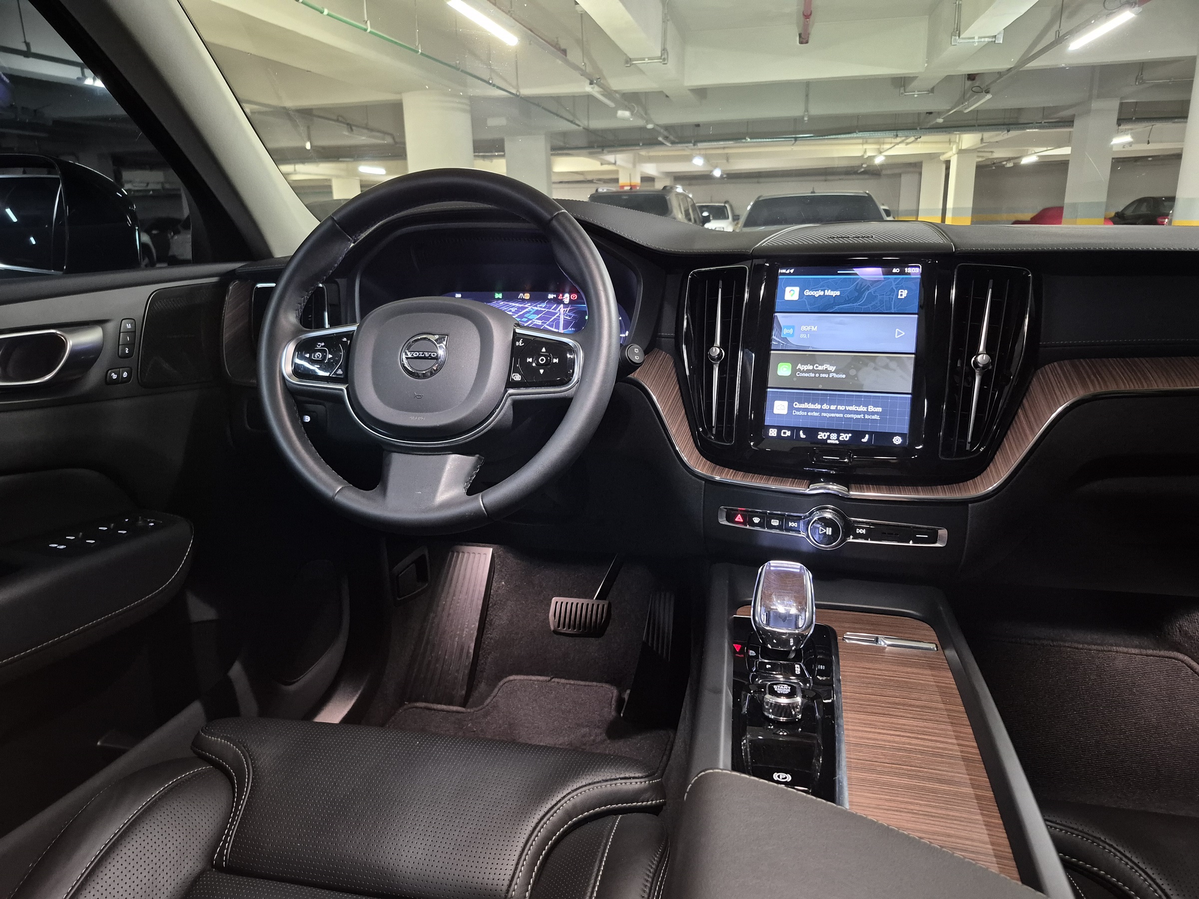 VOLVO XC60 2.0 T8 RECHARGE ULTIMATE DARK AWD GEARTRONIC